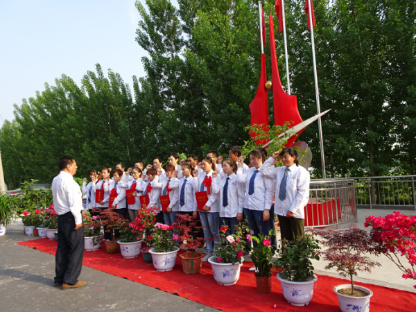 （创新发展,追求卓越）鸿盛涂装流水线厂家以质量求生存谱写企业优质乐章,树立企业优秀形象